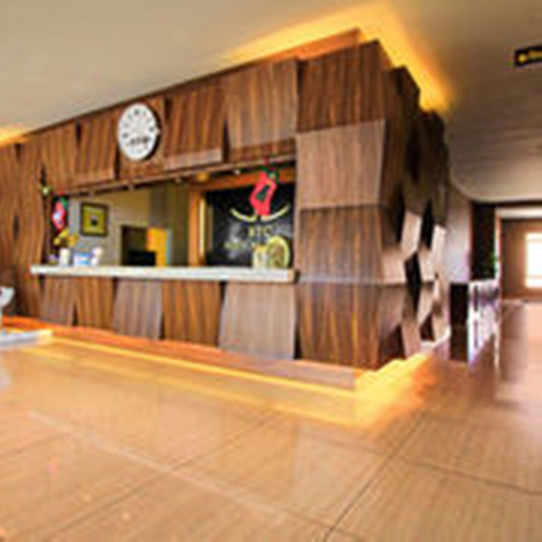 Collection O 17 Hotel Btc Bandung Exterior photo